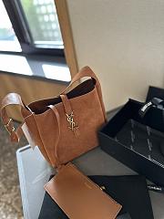 YSL Saint Laurrent Hobo Suede Brown 24 cm  - 1