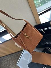 YSL Saint Laurrent Hobo Suede Brown 24 cm  - 4