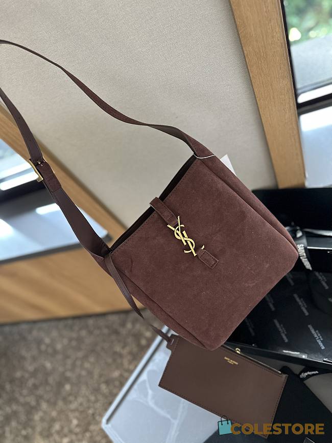 YSL Saint Laurrent Hobo Suede Chocolate 24 cm  - 1