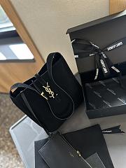 YSL Saint Laurrent Hobo Suede Black 24 cm  - 4