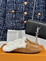 Louis Vuitton Mule Fur Brown  - 4