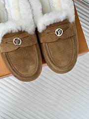 Louis Vuitton Mule Fur Brown  - 5