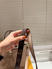 Louis Vuitton Neverfull Beige 19 x 18 cm - 3