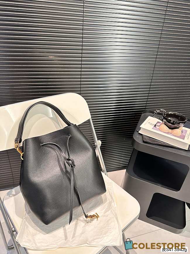 Saint Laurrent Bucket Bag Black 23 x 28 cm - 1
