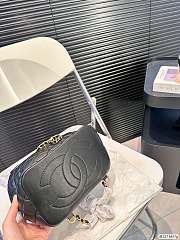 Chanel 19 Backpack Black 20 x 24 cm - 4