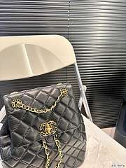 Chanel 19 Backpack Black 20 x 24 cm - 3