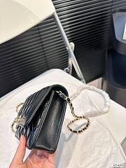 Chanel Shoulder Bag Lambskin Black 19 x 12 cm  - 2