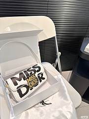 Dior Miss Dior Black Graffiti White 22 x 11.5 cm - 1