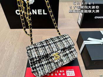 Chanel Flap Bag Mini Tweed Cotton White 20 x 12 cm