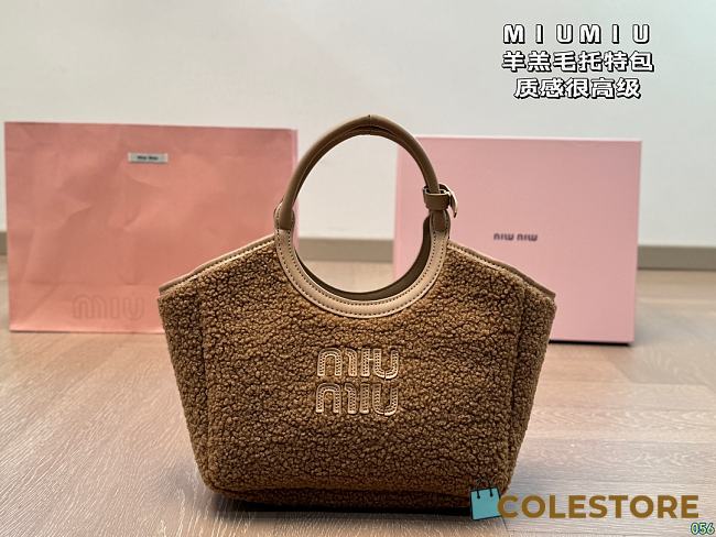 MiuMiu Fur Ivy Tote Brown 23 x 16 cm - 1