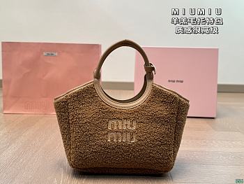 MiuMiu Fur Ivy Tote Brown 23 x 16 cm