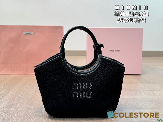 MiuMiu Fur Ivy Tote Black 23 x 16 cm - 1