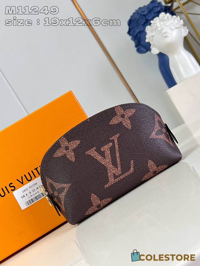 Louis Vuitton Pochette Cosmétique Monogram Trianon 19 x 12 x 6 cm - 1