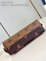 Louis Vuitton Pochette Cosmétique Monogram Trianon 19 x 12 x 6 cm - 6