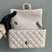 Chanel Flap Bag Mini Caviar Light Beige 20 cm - 2