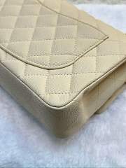 Chanel Flap Bag Medium Caviar Beige 23 cm - 2