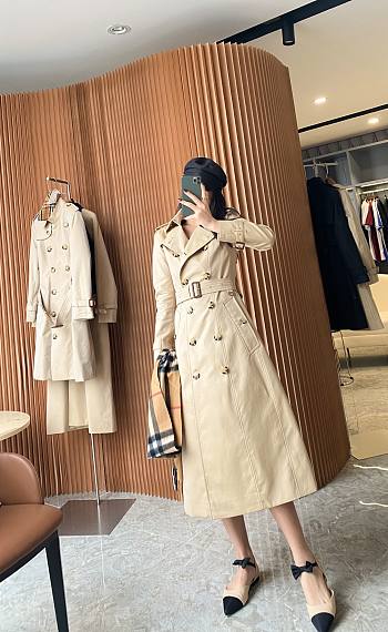 Burberry Heritage Trench Beige 01