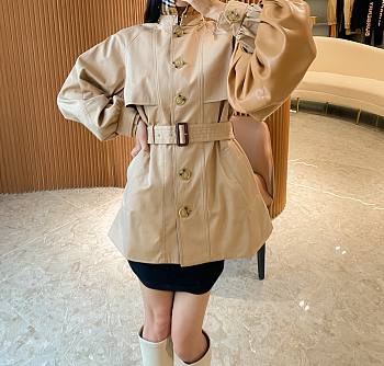 Burberry Short Trench Coat Beige