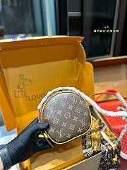 Louis Vuitton Bag 17 x 16 cm - 6