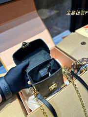 Louis Vuitton Box Shoulder Bag 17 x 13 cm  - 4