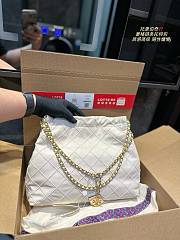 Tory Burch Diamond Chain Tote White 36 x 28 cm - 1