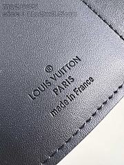 Louis Vuitton Monogram Shadow Black 11 cm - 3