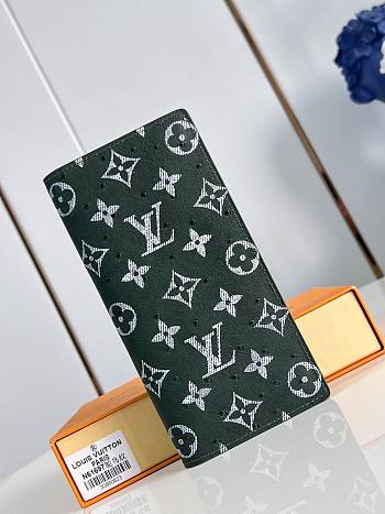 Louis Vuitton Monogram Eclipse Green 19 cm