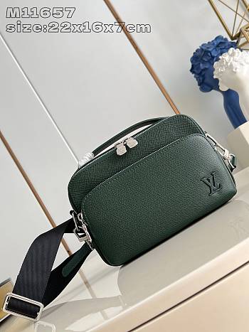 Louis Vuitton Avenue Green 22 x 16 x 7 cm