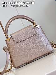 Louis Vuitton Capucines Taurillon Shiny 21 x 14 x 8 cm - 3