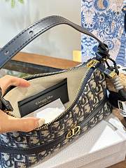 Dior Hobo CD Logo White 23 cm - 4