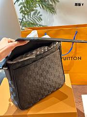 Louis Vuitton District PM Black 26 x 23 x 7 cm - 5