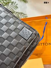 Louis Vuitton District PM Black 26 x 23 x 7 cm - 2