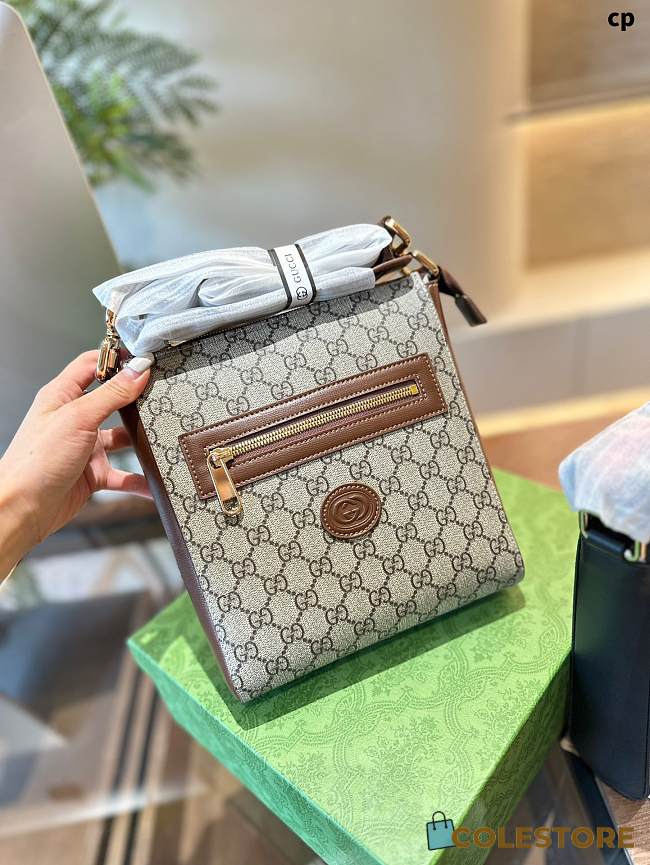 Gucci Brown 22 x 24 cm  - 1