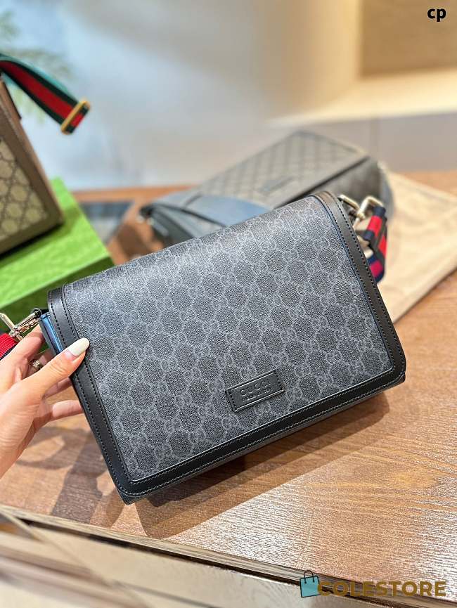 Gucci Supreme Should Bag Black 27 x 20 x 8 cm - 1
