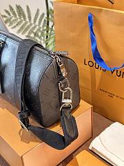 Louis Vuitton Keepall 25 Black 25 cm - 4