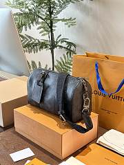 Louis Vuitton Keepall 25 Black 25 cm - 3