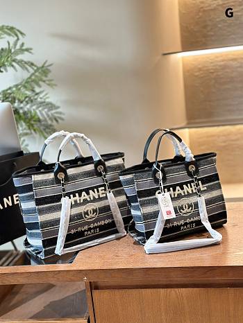 Chanel Shopping Bag Black And White 30 cm