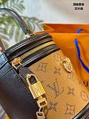 Louis Vuitton Canne Brown 15 cm - 5