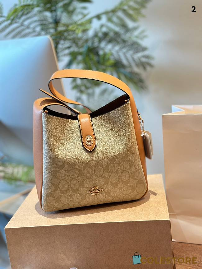 Coach Hadley Crossbody Yellow 23 x 25 cm - 1
