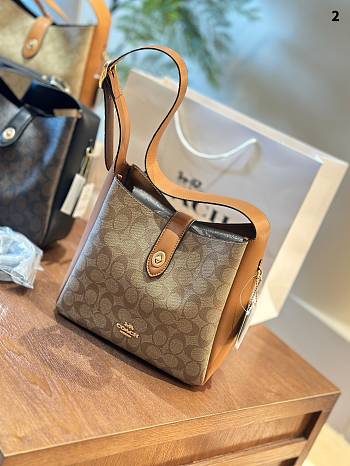 Coach Hadley Crossbody Brown 23 x 25 cm