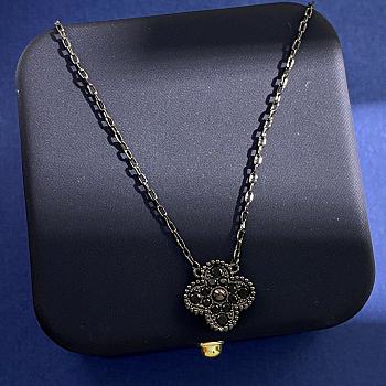Van Cleef & Arpels Necklace Black 