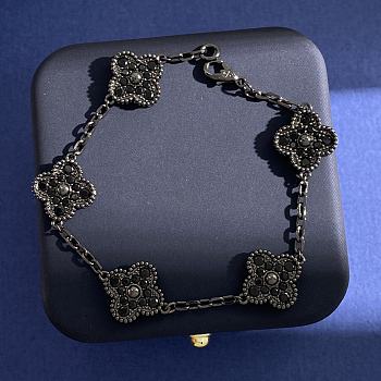 Van Cleef & Arpels Bracelet Black 