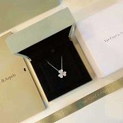 Van Cleef & Arpels Clover Necklace  - 4