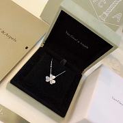 Van Cleef & Arpels Clover Necklace  - 3