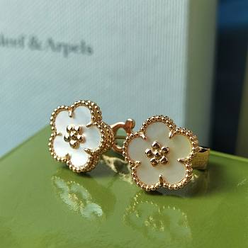 Van Cleef & Arpels FuLucking Spring Flower Earrings 