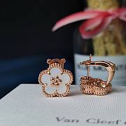 Van Cleef & Arpels FuLucking Spring Flower Earrings  - 3