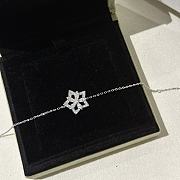 Van Cleef & Arpels Snowflake Bracelet  - 4