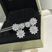 Van Cleef & Arpels Multi Flower Silver Earrings  - 6