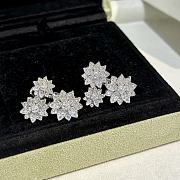 Van Cleef & Arpels Multi Flower Silver Earrings  - 2
