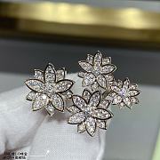 Van Cleef & Arpels Multi Flower Ring - 4